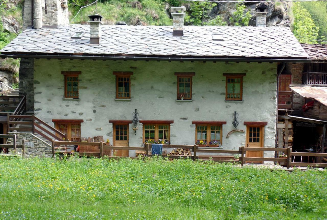 B&B Le Temps D'Une Pause Champorcher Eksteriør bilde